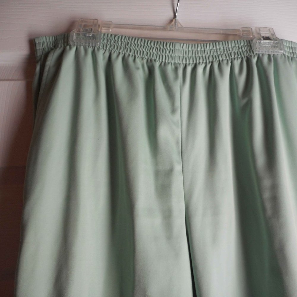 Alfred Dunner 100% Polyester pants Size 16